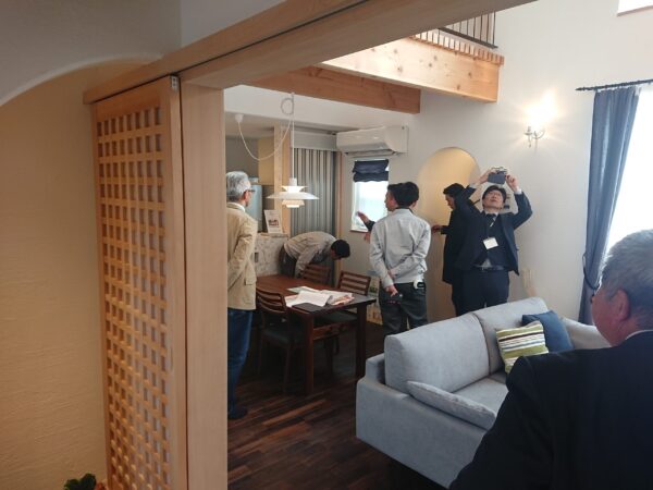 無添加住宅正規代理店の四国建設