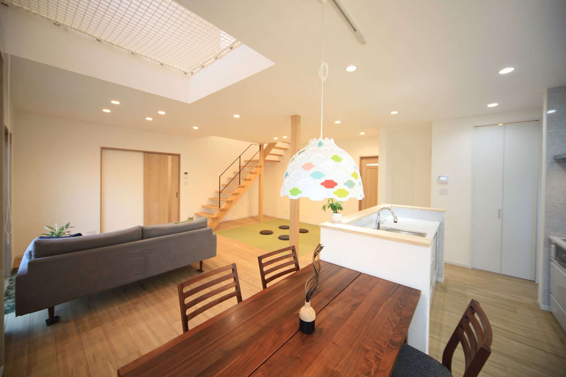 リビング | フォトギャラリー | 「食べられる家」徳島の自然素材・天然素材の戸建、健康な注文住宅なら無添加住宅正規代理店、阿南市の四国建設へ