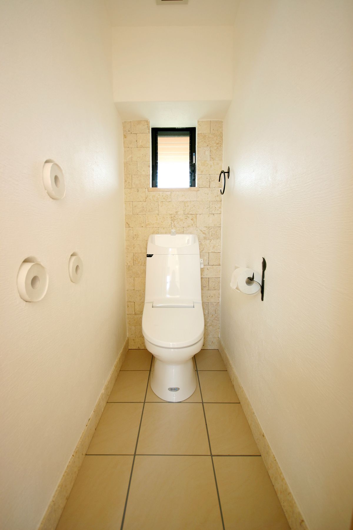 トイレ | フォトギャラリー | 「食べられる家」徳島の自然素材・天然素材の戸建、健康な注文住宅なら無添加住宅正規代理店、阿南市の四国建設へ
