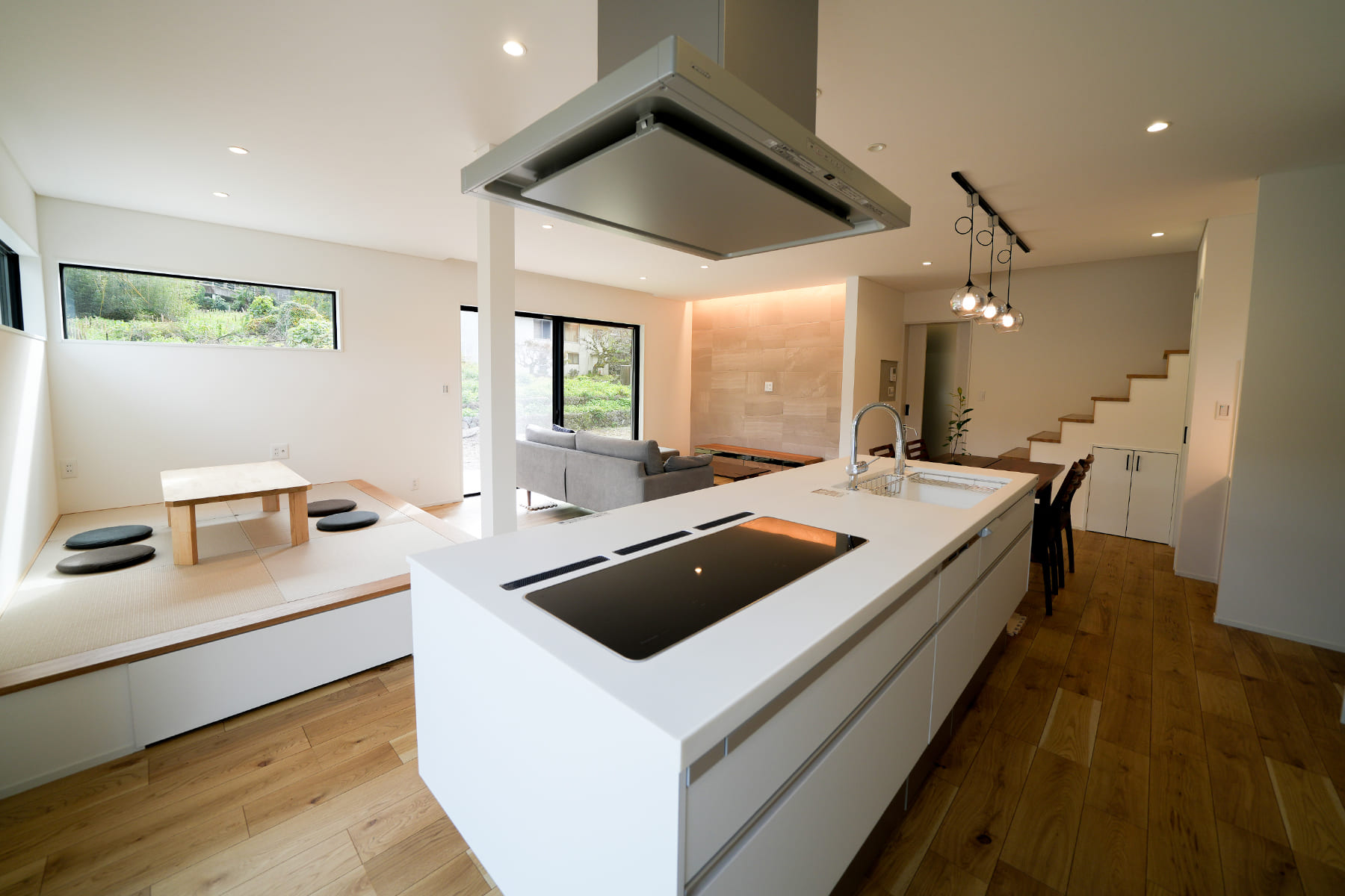 【徳島県那賀郡】モノトーンを基調にしたホテルライクなお家 | mutenka_shikoku（四国建設株式会社） | 無添加住宅正規代理店